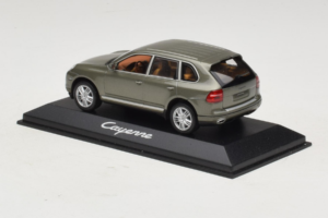 Porsche Cayenne Grey Metallic Minichamps 1:43 WAP02061317 Diecast - image 3 of 4