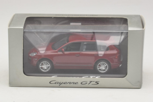 Porsche Cayenne 955 GTS Red With Silver Wheels Minichamps 1:43 WAP02000818 Diecast - image 4 of 4