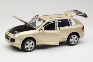 Porsche Cayenne S 955 Beige Maisto 1:18 WAPC2100213 Diecast - image 2 of 8