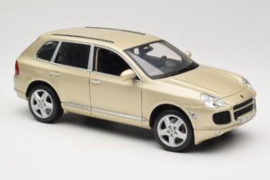 Porsche Cayenne S 955 Beige Maisto 1:18 WAPC2100213 Diecast - image 6 of 8