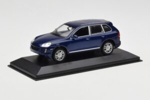 Porsche Cayenne S Blue Minichamps 1:43 WAP02061217 Diecast - image 2 of 4