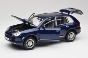 Porsche Cayenne S 9PA Dark Sea Blue Metallic Maisto 1:18 31635 Diecast - image 2 of 8