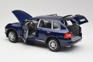 Porsche Cayenne S 9PA Dark Sea Blue Metallic Maisto 1:18 31635 Diecast - image 5 of 8