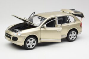 Porsche Cayenne Turbo 955 Beige Maisto 1:18 WAP02100113 Diecast - image 2 of 8