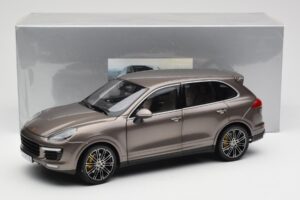 Porsche Cayenne E2 Turbo S Umbra Metallic Minichamps 1:18 WAP0213020F Diecast - image 8 of 8
