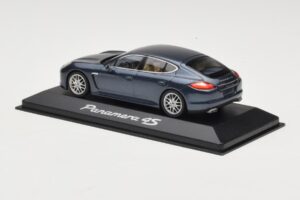 Porsche Panamera 970 4 Blue Metallic Minichamps 1:43 400068220 Diecast - image 3 of 4