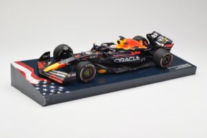 Red Bull Racing RB18 #1 M. Verstappen Winner Austin GP 2022 Minichamps 1:18 113222901 Diecast - image 2 of 6