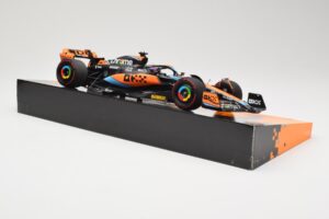 Red Bull Racing RB18 #1 M. Verstappen Winner Austin GP 2022 Minichamps 1:18 113222901 Diecast - image 4 of 6