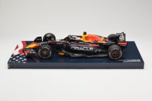 Red Bull Racing RB18 #1 M. Verstappen Winner Austin GP 2022 Minichamps 1:18 113222901 Diecast