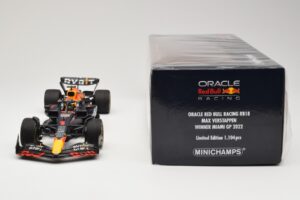 Red Bull Racing RB18 #1 M. Verstappen Winner Miami GP 2022 Minichamps 1:18 110220501 Diecast - image 6 of 6