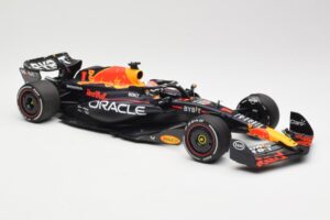Red Bull Racing RB19 #1 M. Verstappen Winner Spanish GP 2023 Minichamps 1:18 110230801 Diecast - image 4 of 6