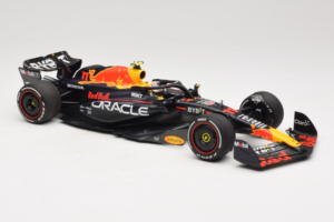 Red Bull RB19 #11 S. Perez Oracle Red Bull Racing Saudi Arabian Grand Prix Winner 2023 Minichamps 1:18 110230111 Resin - image 4 of 6
