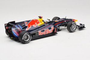 Red Bull RB6 Renault #5 S. Vettel Red Bull Racing Brazilian Grand Prix Winner 2010 Minichamps 1:18 110100205 Diecast - image 2 of 7