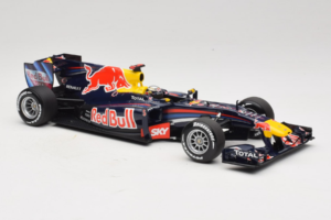 Red Bull RB6 Renault #5 S. Vettel Red Bull Racing Brazilian Grand Prix Winner 2010 Minichamps 1:18 110100205 Diecast - image 4 of 7