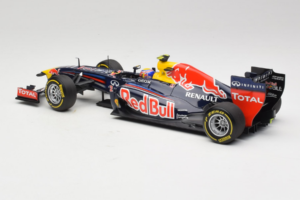 Red Bull RB8 Renault #2 M. Webber Red Bull Racing Showcar 2012 Minichamps 1:18 110120072 Diecast - image 5 of 7