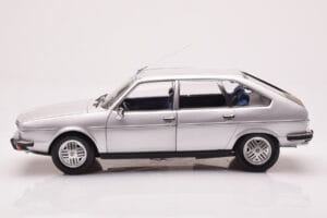 Renault 30 TX Silver Norev 1:18 185272 Diecast - image 4 of 8