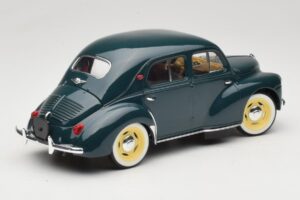 Renault 4CV Green Solido 1:18 8047 Diecast - image 2 of 6