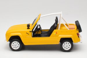 Renault 4L JP4 Jaune Tournesol Otto 1:18 OT1079 Resin - image 3 of 6