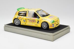 Renault Clio Sport #2 E. Rangoni Renault Clio Trophy Winner 2000 Universal Hobbies 1:18 7711218616 Diecast - image 4 of 6