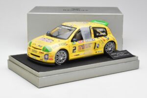 Renault Clio Sport #2 E. Rangoni Renault Clio Trophy Winner 2000 Universal Hobbies 1:18 7711218616 Diecast - image 6 of 6