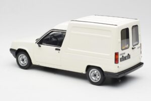Renault Express White Otto 1:18 OT466 Resin - image 4 of 5