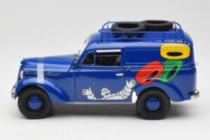 Renault Juvaquatre Michelin Blue Solido 1:18 82008 Diecast - image 4 of 8