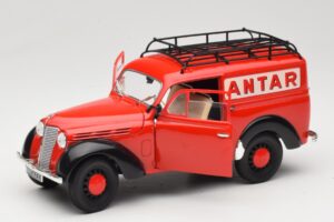 Renault Juvaquatre Utilitaire Red Solido 1:18 8424 Diecast - image 2 of 8