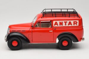 Renault Juvaquatre Utilitaire Red Solido 1:18 8424 Diecast - image 4 of 8