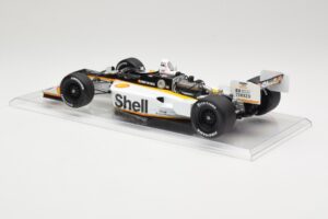 Reynard CART #8 Shell Team Rahal B. Herta 1999 Action 1:18 W189941594 Diecast - image 5 of 8