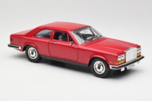 Rolls-Royce Camargue Red Bburago 1:22 3001 Diecast - image 6 of 8
