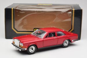 Rolls-Royce Camargue Red Bburago 1:22 3001 Diecast - image 8 of 8