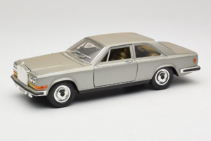 Rolls-Royce Camargue Silver Bburago 1:18 3001-M2 Diecast