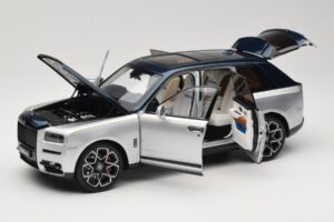 Rolls-Royce Cullinan Blue & Silver Two-Tone OEM 1:18 028-16B Diecast - image 2 of 8