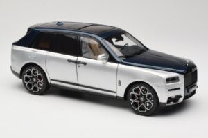 Rolls-Royce Cullinan Blue & Silver Two-Tone OEM 1:18 028-16B Diecast - image 6 of 8