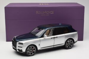 Rolls-Royce Cullinan Blue & Silver Two-Tone OEM 1:18 028-16B Diecast - image 8 of 8