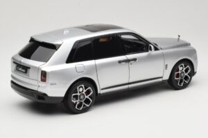Rolls-Royce Cullinan Silver With Shadow Wheels OEM 1:18 028-16A Diecast - image 3 of 8