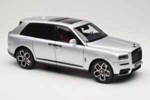 Rolls-Royce Cullinan Silver With Shadow Wheels OEM 1:18 028-16A Diecast - image 6 of 8