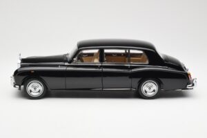 Rolls-Royce Phantom VI EWB Black Kyosho 1:18 08905BK Diecast - image 4 of 8
