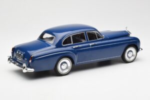 Rolls-Royce Silver Cloud III Flying Spur Mulliner RHD Dark Blue MCG 1:18 MCG18124 Diecast - image 2 of 6
