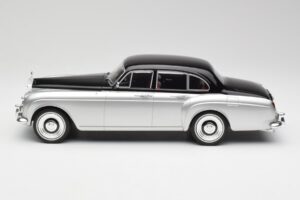 Rolls-Royce Silver Cloud III Mulliner Silver & Black MCG 1:18 MCG18128 Diecast - image 3 of 6