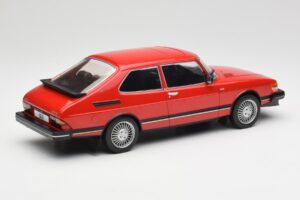 Saab 900 GL Red MCG 1:18 MCG18340 Diecast - image 3 of 6
