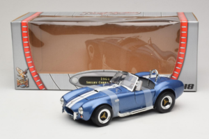 Shelby Cobra 427 S/C Blue White Stripe Road Signature 1:18 92058-P2 Diecast - image 6 of 6