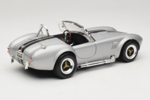Shelby Cobra 427S/C Silver With Black Stripes Road Signature 1:18 92058 Diecast - image 3 of 8