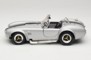 Shelby Cobra 427S/C Silver With Black Stripes Road Signature 1:18 92058 Diecast - image 4 of 8