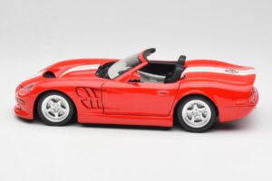 Shelby Series 1 Cabriolet Red Bburago 1:18 3353 Diecast - image 4 of 8