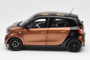 Smart Forfour W453 Black Hazel Brown Norev 1:18 B66960299 Diecast - image 4 of 8