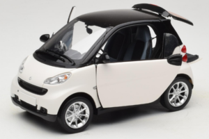 Smart Fortwo 451 Coupe White Black Minichamps 1:18 150036302 Diecast - image 2 of 8