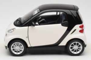 Smart Fortwo 451 Coupe White Black Minichamps 1:18 150036302 Diecast - image 4 of 8