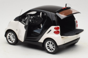 Smart Fortwo 451 Coupe White Black Minichamps 1:18 150036302 Diecast - image 5 of 8