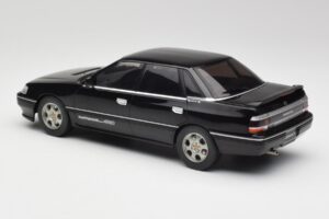 Subaru Legacy RS Black IXO 1:18 18CMC131A Diecast - image 5 of 6